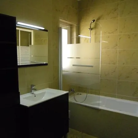 Nyaraló Casa - 5 Quartos Com Piscina