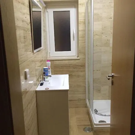 Casa - 5 Quartos Com Piscina